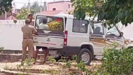 पिंड्रा: वाराणसी में आदमखोर तेंदुआ, तीन लोगों को किया घायल, दो मवेशियों को बनाया शिकार, लगातार बदल रहा ठिकाना
