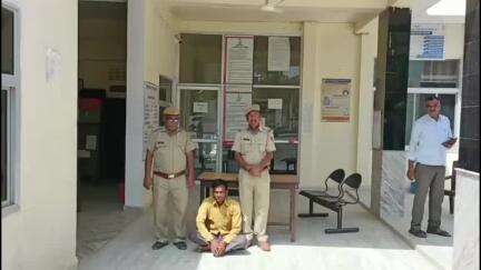फुलेरा मु. सांभर: जयपुर ग्रामीण की नरेना थाना पुलिस ने अवैध बजरी परिवहन करते हुए एक ट्रैक्टर-ट्रॉली को ज़ब्त कर एक आरोपी को किया गिरफ्तार