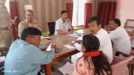शोहरतगढ़: नायब तहसीलदार की अध्यक्षता में थाना शोहरतगढ़ में थाना समाधान दिवस कार्यक्रम का आयोजन किया गया