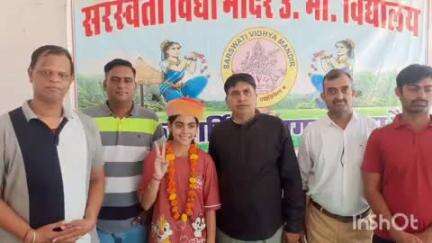 पोकरण: 12वीं बोर्ड परीक्षा में कला, विज्ञान व वाणिज्य वर्ग में उच्च अंक हासिल करने वाले विद्यार्थियों का SVM में सम्मान