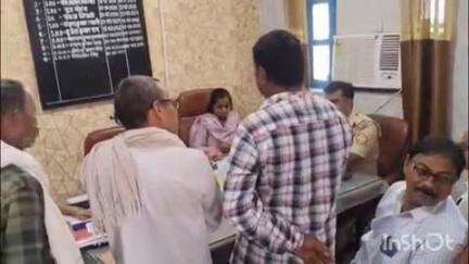 सलोन: सलोन कोतवाली परिसर में आयोजित समाधान दिवस में सलोन तहसीलदार ने ग्रामीणों की समस्याएं सुनीं, सभी शिकायतें राजस्व विभाग की