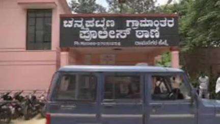 ಚನ್ನಪಟ್ಟಣ: ತಲೆಮರೆಸಿಕೊಂಡಿದ್ದ ಆರೋಪಿಯನ್ನು ಬಂಧಿಸಿದ ಚನ್ನಪಟ್ಟಣ ಗ್ರಾಮಾಂತರ ಠಾಣೆ ಪೊಲೀಸರು