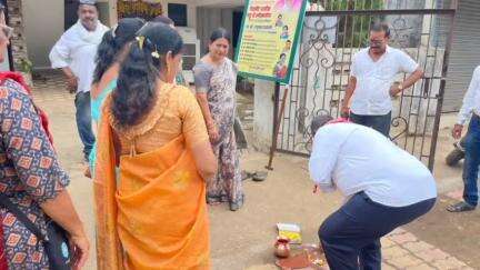तुमसर: शहरातील नेहरूनगर येथे आमदार राजू कारेमोरे यांच्या हस्ते विविध विकास कामांचे लोकार्पण सोहळा पार पडला