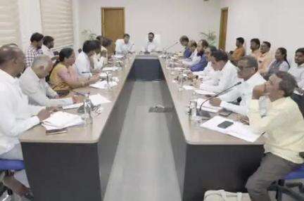 గద్వాల్: జిల్లాలో ఇందిరమ్మ ఇండ్ల అర్హులైన లబ్ధిదారుల జాబితాను పూర్తి చేయాలి: అదనపు కలెక్టర్ లక్ష్మీనారాయణ