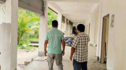 দাংতল ৰাজহ চক্ৰ: বেংতল মহাবিদ্যালয়ৰ নিৰ্মাণ কক্ষ পৰিদৰ্শন কৰে ,বিটিআৰৰ কাৰ্যবাহী সদস্য ৰঞ্জিত বসুমতাৰীয়ে
