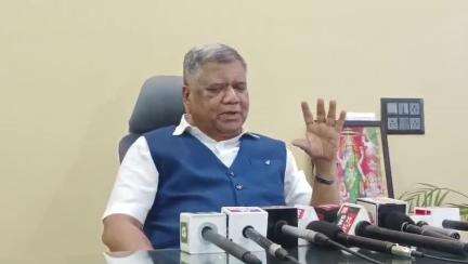 ಬೆಳಗಾವಿ: ಕಲ್ಯಾಣ ಕರ್ನಾಟದಲ್ಲಿ ಗುಂಡಾಗಿರಿ ಪ್ರದರ್ಶನ ನಡಿತಾ ಇದೆ ಹಾಗೇ ರಾಜ್ಯದಲ್ಲಿನೂ ನಡಿತಾ ಇದೆ: ನಗರದಲ್ಲಿ ಸಂಸದ ಜಗದೀಶ ಶೆಟ್ಟರ್ ಪ್ರತಿಕ್ರಿಯೆ