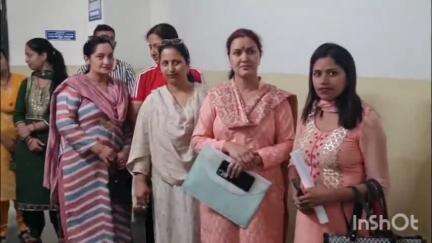 सोलन: आतंकवाद के खिलाफ विश्व हिंदू परिषद ने खोला मोर्चा, पदाधिकारियों ने डीसी सोलन को सौंपा ज्ञापन