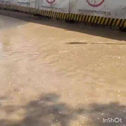 અમદાવાદ શહેર: પાંજરાપોળ પાસે ઓવરબ્રિજના નિર્માણ સમયે પાણીની લાઈન તૂટી, લોકોને હાલાકી#Jansamasya