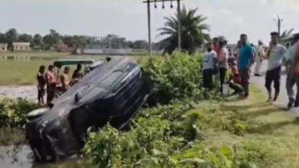 ওদালগুৰি: গুৰিহাটিত দূৰ্ঘটনাত পতিত হয় চাৰি চকীয়া বাহন , আহত হয় বাহনৰ চালক গৰাকী