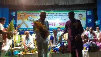 ঝাড়গ্রাম: ঝাড়গ্রাম জেলায় নবনিযুক্ত তৃণমূলের জেলা সভাপতি ও চেয়ারপার্সনকে সংবর্ধনা জানাল জেলা তৃণমূল, উপস্থিত মন্ত্রী