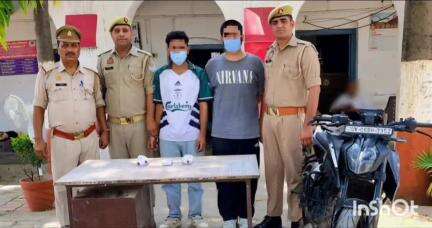 धामपुर: रेहड़ क्षेत्र से पुलिस ने 476 ग्राम अवैध चरस के साथ दो अभियुक्तों को गिरफ्तार कर किया चालान