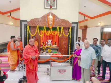 ಹಳಿಯಾಳ: ತಿಲಕ್ ರಸ್ತೆಯ ಶ್ರೀ ದತ್ತ ಮಂದಿರದಲ್ಲಿ ಪ್ರತಿಷ್ಠಾ ವರ್ಧಂತಿ ಉತ್ಸವ, ಶಾಸಕ ಆರ್.ವಿ.ದೇಶಪಾಂಡೆ ಭಾಗಿ
