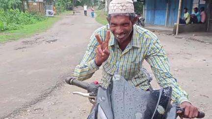 উত্তৰ লক্ষীমপুৰ: বাদুলীপাৰাত ২২ মে পৰা কাণেৰে নুশুনা আৰু মুখেৰে মাতিব নোৱাৰা আলী হুছেইন নামৰ ব্যক্তি নিৰুদ্দেশৰ ঘটনা