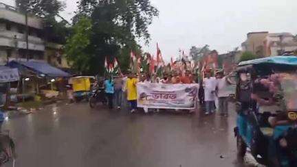 গড়বেতা ৩: বীর সৈনিকদের কৃতজ্ঞতা জানাতে চন্দ্রকোনারোডে তিরঙ্গা যাত্রা নাগরিক মঞ্চের