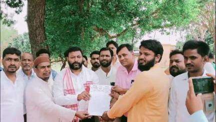 जमुआ: जमुआ प्रखंड मुख्यालय स्थित लीची बगान में प्रखंड कांग्रेस कमेटी की विस्तारित बैठक सम्पन्न हुई