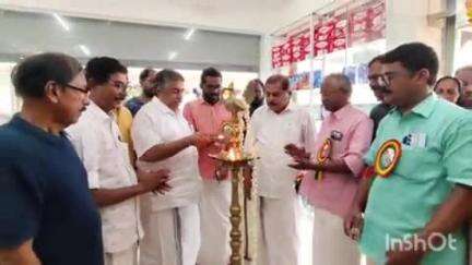 അമ്പലപ്പുഴ: പുന്നപ്ര മാർക്കറ്റ് ജംഗ്ഷനിൽ ചേതനയുടെ ന്യായവില മെഡിക്കൽ സ്റ്റോർ മന്ത്രി സജി ചെറിയാൻ ഉദ്ഘാടനം ചെയ്തു