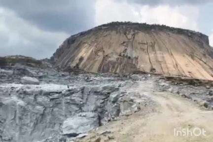 कुनकुरी: कुंकुरी: मधेश्वर महादेव पर्वत मयाली के नीचे ब्लास्टिंग पर ब्रेक, SDM के हस्तक्षेप से रुकी बारूद की गूंज