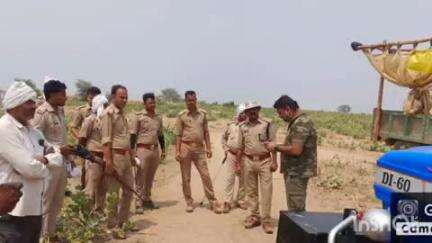 बाह: पिनाहट चंबल सेंचुरी में अवैध खनन की कोशिश, चार ट्रैक्टर किए गए पकड़े