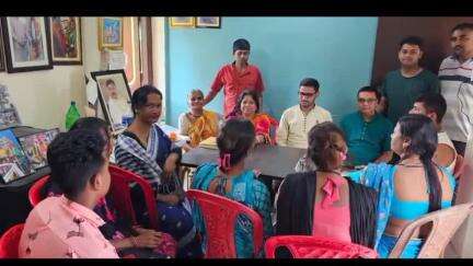 কমলপুর: সুরমা বিধানসভা এলাকার তৃত্বীয় লিঙ্গের মহিলাদের এক প্রতিনিধি দল বিধায়কের সঙ্গে সৌজন্যমূলক সাক্ষাৎ করেন