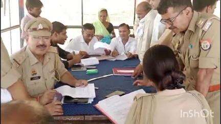 कलान: परौर में नयाब तहसीलदार ने थाना समाधान दिवस पर समस्याएं सुनीं, अधीनस्थों को निस्तारण के निर्देश दिए