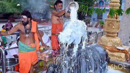 పూతలపట్టు: కాణిపాకం శ్రీ మణికంఠేశ్వర స్వామి ఆలయంలో ప్రదోషకాల పూజ