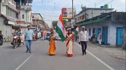 ময়নাগুড়ি: অপারেশন সিঁদুর এর সাফল্যে সেনা বাহিনীকে অভিনন্দন জানাতে BJP এর পক্ষ থেকে তেরঙ্গা যাত্রা বেলাকোবায় #OperationSindoor