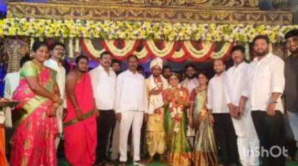 భూపాలపల్లి: నియోజకవర్గంలో పలు వివాహ వేడుకలకు హాజరైన, ఎమ్మెల్యే గండ్ర సత్యనారాయణ రావు