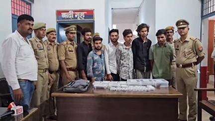 मोठ: चिरगाँव थाना क्षेत्र में पुलिस और बदमाशों के बीच हुई गोलीबारी, 7 बदमाशों को किया गया गिरफ्तार