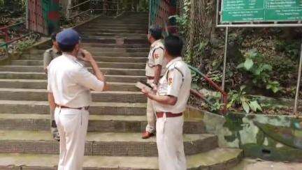 বিশালগড়: সিপাহীজলা নৌকাঘাটে পর্যটকের বাইক চুরি, ঘটনাস্থানে জেলা পুলিশ প্রশাসন