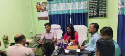 धोरैया: डीआरडीए निदेशक ने धोरैया में आवास सहायकों के साथ की बैठक, अपूर्ण आवासों को पूर्ण करने के दिए निर्देश
