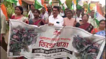 মঙ্গলকোট: অপারেশন সিঁদুরের সাফল্যের জন্য ভারতীয় সেনাবাহিনীকে ধন্যবাদ জানাতে মঙ্গলকোটে তিরঙ্গা যাত্রা করল BJP