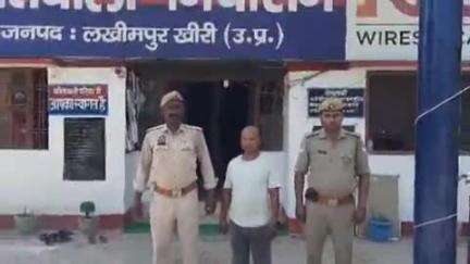 निघासन: निघासन कोतवाली पुलिस ने प्रीतम पुरवा गांव से 20 लीटर अवैध कच्ची शराब बरामद कर एक आरोपी को किया गिरफ्तार