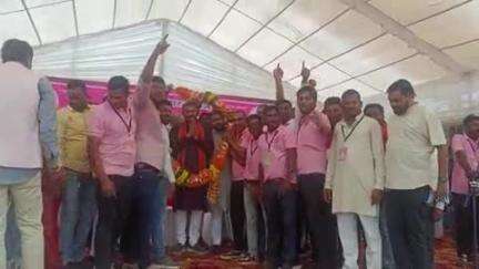 अभनपुर: अभनपुर मंडी प्रांगण में सिन्हा समाज का जनप्रतिनिधि सम्मान समारोह आयोजित, स्वास्थ्य मंत्री श्यामबिहारी जायसवाल हुए शामिल