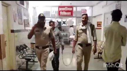 एनकेजे इलाके में धारदार हथियार लेकर घूम रहे एक युवक को पुलिस ने किया गिरफ्तार, आर्म्स एक्ट के तहत केस दर्ज