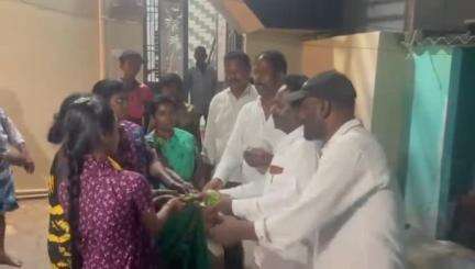 కుప్పం: రేపు జరిగే సీఎం ఇంటి గృహప్రవేశానికి హాజరుకావాలని, ప్రజలను ఆహ్వానించిన టిడిపి నాయకులు
