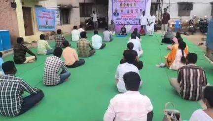 కుప్పం: మునిసిపల్ కార్యాలయ ఆవరణలో యోగా శిక్షణ కార్యక్రమం