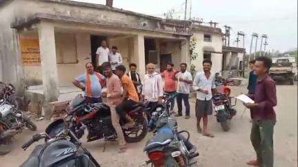 अमानगंज: पिपरवाह ग्राम में कई दिनों से ट्रांसफार्मर जला, सुनवाई न होने पर सौंपा ज्ञापन