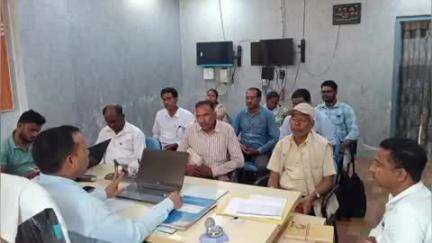 घाघरा: आवास मामले को लेकर प्रखंड विकास पदाधिकारी की अध्यक्षता में प्रखंड सभागार घाघरा में बैठक का आयोजन