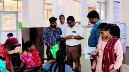 मस्तुरी: प्रधानमंत्री सुरक्षित मातृत्व अभियान के तहत गर्भवती महिलाओं की विशेष जांच की गई