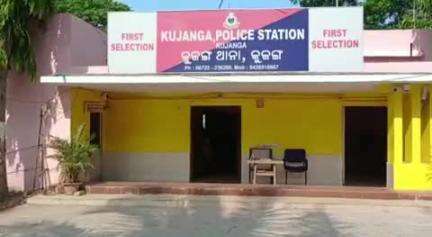 ଜଗତସିଂହପୁର: ବାଗୋଇ ଅଞ୍ଚଳରେ କଟୁରୀରେ ଗାଡି କାଚ ଭାଙ୍ଗିବା ଘଟଣାରେ ଅଭିଯୁକ୍ତ ଗିରଫ