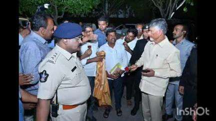 చిత్తూరు జిల్లా పర్యటనలో భాగంగా విచ్చేసిన రాష్ట్ర ముఖ్యమంత్రికే ఘన స్వాగతం లభించింది
