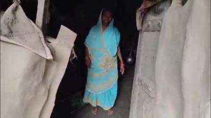 କେନ୍ଦୁଝର ସହର: ଶୈଲଙ୍ଗ ରୁ ରେମାଳ ରାସ୍ତା ଅବରୋଧ, ପ୍ରଶାସନ ବୁଝାସୁଝା ପରେ ହଟିଲେ ଲୋକେ