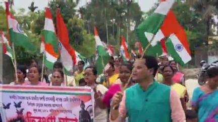মঙলদৈ ভাগ: পাকিস্তানৰ বিৰুদ্ধে যুঁজত অংশ লোৱা দেশৰ সেনা বাহিনীক কৃতজ্ঞতা জ্ঞাপনৰ বাবে মঙলদৈ হাউলীত ত্ৰিৰংগাযাত্ৰা#OperationSindoor