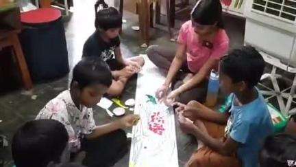 ঝাড়গ্রাম: ঝাড়গ্রামে শিল্পী রামকিঙ্কর বেজের জন্মদিবস পালন, 8 ফুট চওড়া 100 ফুট লম্বা কোলাজ পেইন্টিং ফুটিয়ে তুলছে 700 জন পড়ুয়া