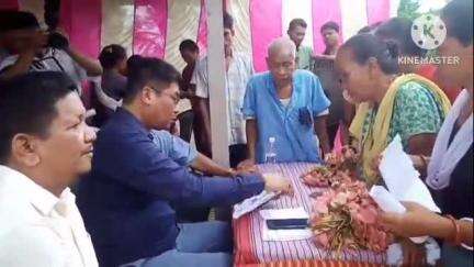 তেলিয়ামুড়া: ২৯ কৃষ্ণপুর বিধানসভার অন্তর্গত দক্ষিণ গোপালনগর এলাকার লোকের সঙ্গে মতবিনিময় করে মন্ত্রী