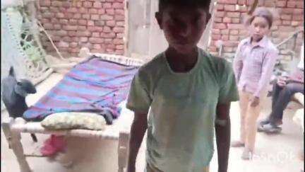 कलान: ग्राम जखिया में घर के सामने खड़े बालक को मोटरसाइकिल ने मारी टक्कर, हुआ घायल, थाने में दी तहरीर