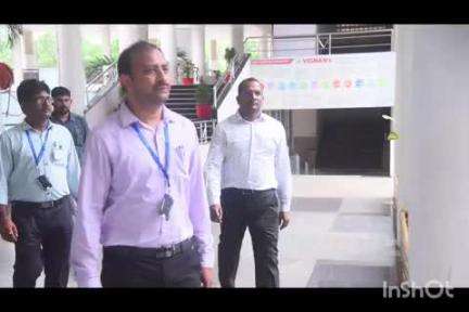విశాఖపట్నం: విశాఖ జిల్లాలో యూపీఎస్సీ ప్రిలిమ్స్ పరీక్షా కేంద్రాలను పరిశీలించిన కలెక్టర్ ఎం.ఎన్ హరేంద్ర ప్రసాద్