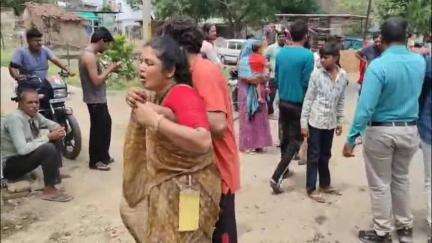 महू किशनगंज थाना क्षेत्र के महू गांव में जमीनी विवाद के बाद मारपीट