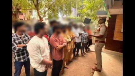 విశాఖపట్నం: రౌడీ షీటర్లకు కౌన్సిలింగ్. పోలీస్ కమిషనర్ 
డా.శంఖబ్రత బాగ్చి, ఆదేశాల మేరకు పోలీస్ అధికారులు నిర్వహించారు
