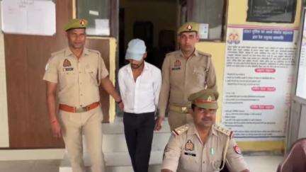 जलेसर: नाबालिग के साथ सामूहिक दुष्कर्म के मामले में फरार आरोपी को जलेसर पुलिस ने पटना पक्षी विहार के समीप किया गिरफ्तार
